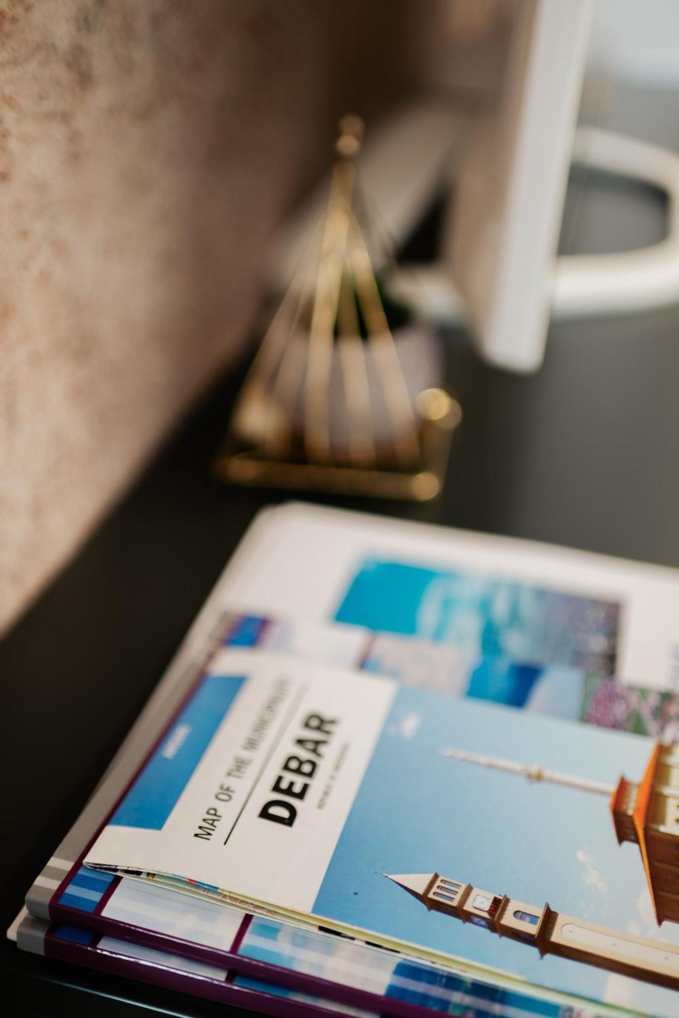 Froa Luxury Apartment Debar Bagian luar foto